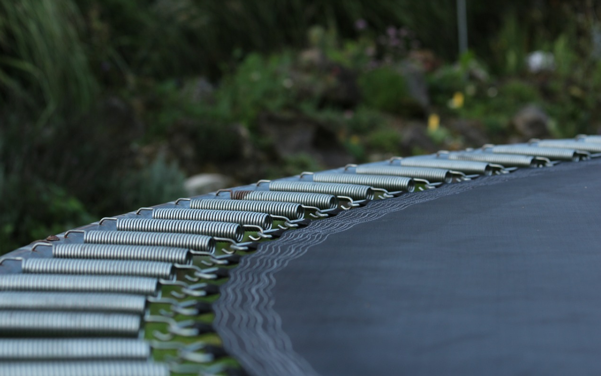 detail trampolíny